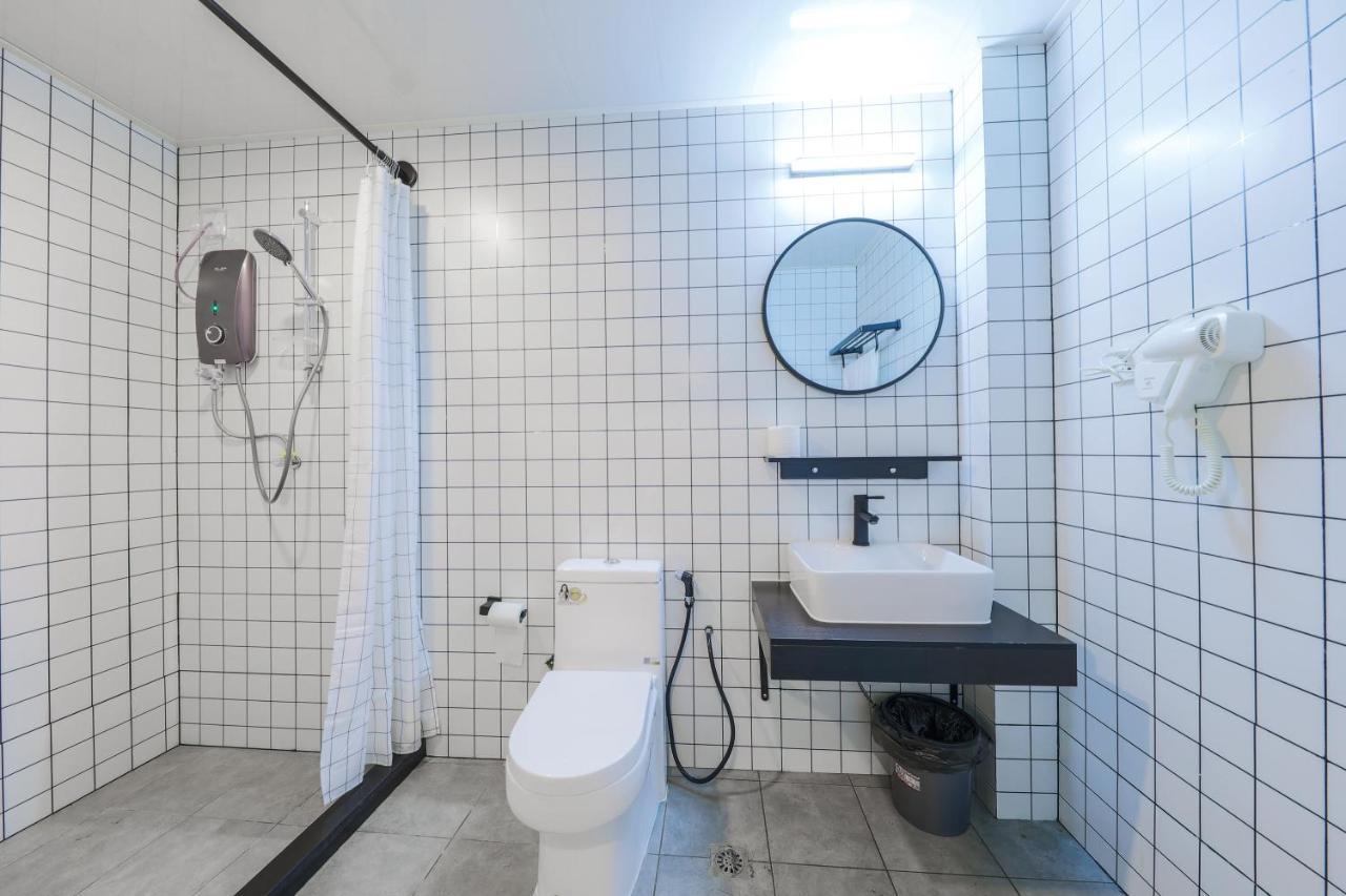Paly Hotel Semporna Eksteriør bilde